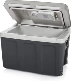 Tristar KB-7540 Koelbox 40 Liter - Koelbox Elektrisch - 12v Autolader En 230v Stopcontact - Koelt & Verwarmt - Grijs 23 Tristar KB-7540 Koelbox 40 Liter - Koelbox Elektrisch - 12v Autolader En 230v Stopcontact - Koelt & Verwarmt - Grijs -Beste Kampeer Winkel 1049x1200 2