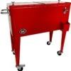 AXI Retro Cooler Rood - Koeler Met Wielen - 76L Inhoud - Koelbox Met Aftapkraan -Beste Kampeer Winkel 1191x1200