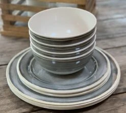 RJRQuality Camping Servies - 12 Delig – 100% Melamine Servies Set – Campingservies – Melamine Borden 13 RJRQuality Camping Servies - 12 Delig – 100% Melamine Servies Set – Campingservies – Melamine Borden -Beste Kampeer Winkel 1200x1078 3