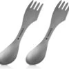 Navaris 2x Spork Titanium Campingbestek - Vork, Mes En Lepel In één - Bestek Voor Onderweg En Op Reis - Lichtgewicht - Inclusief Bewaarzakje -Beste Kampeer Winkel 1200x1114 2