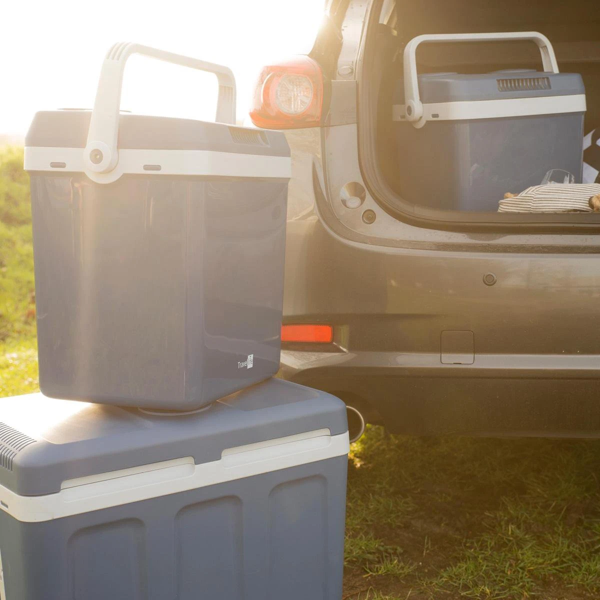 Travellife TL45 Thermo-Elektrische Koelbox - 40L - AC/DC - 12V/230V - Blauw 7 Travellife TL45 Thermo-Elektrische Koelbox - 40L - AC/DC - 12V/230V - Blauw - Afbeelding 5