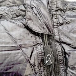 LOWLAND OUTDOOR® Ultra Compact Blanket - Donzen Slaapzak - Gewicht 495g - 210x80 Cm - Comfort Temperatuur +8°C 15 LOWLAND OUTDOOR® Ultra Compact Blanket - Donzen Slaapzak - Gewicht 495g - 210x80 Cm - Comfort Temperatuur +8°C -Beste Kampeer Winkel 1200x1200 654