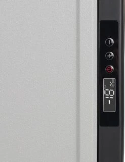 Campart Koelbox XXL CB-8695 – Koelen En Vriezen – LED Display Met Digitale Temperatuurweergave - Coolbox 230V En 12V - 35 Liter - Zwart -Beste Kampeer Winkel 923x1200